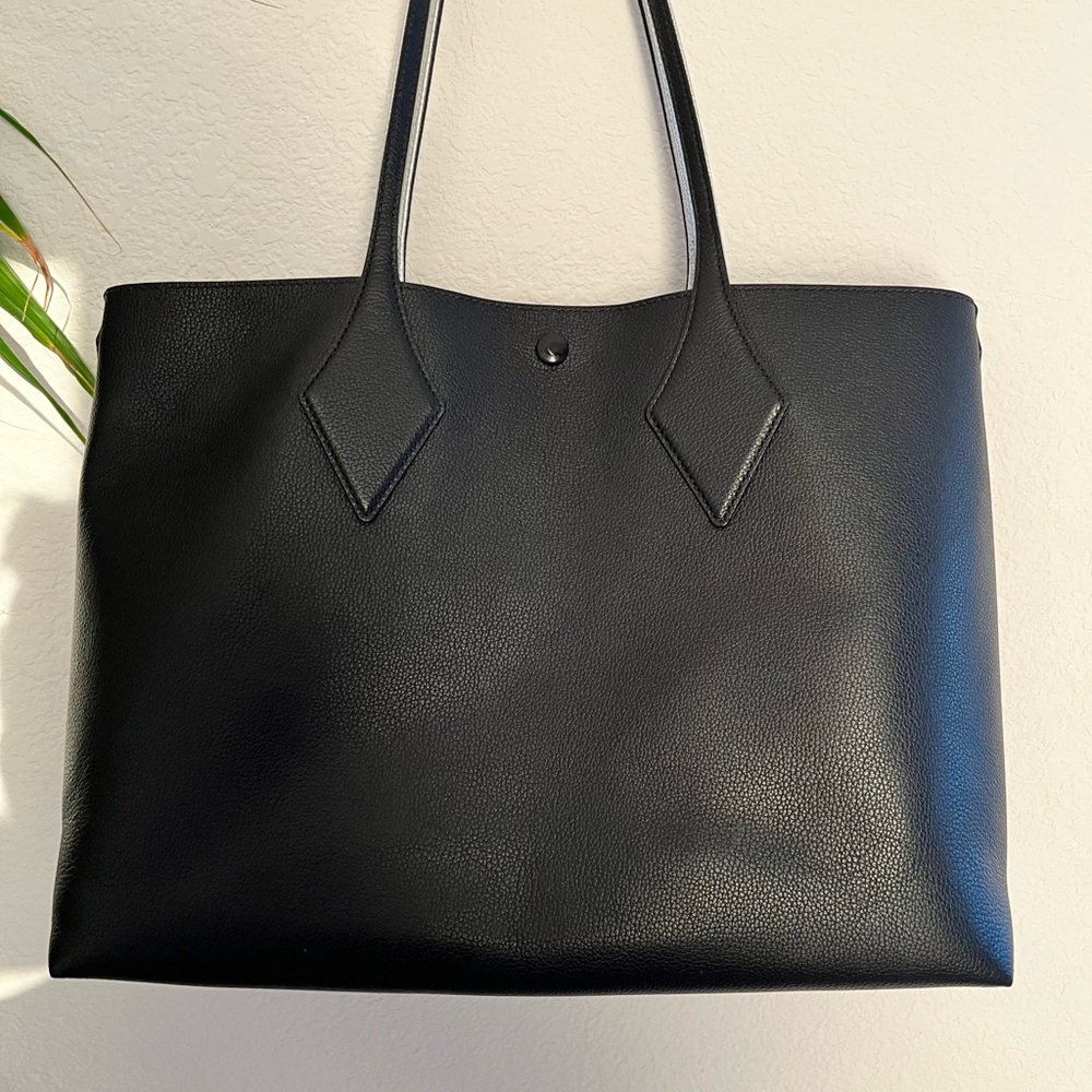 MCM Black Reverse Bag - Picture 3 of 9